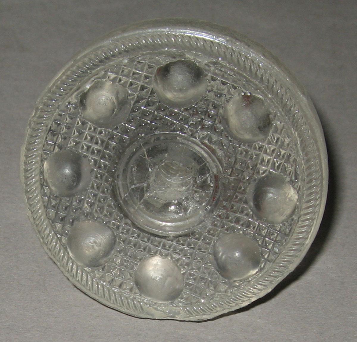 1970.0403.001 Colorless glass drawer knob