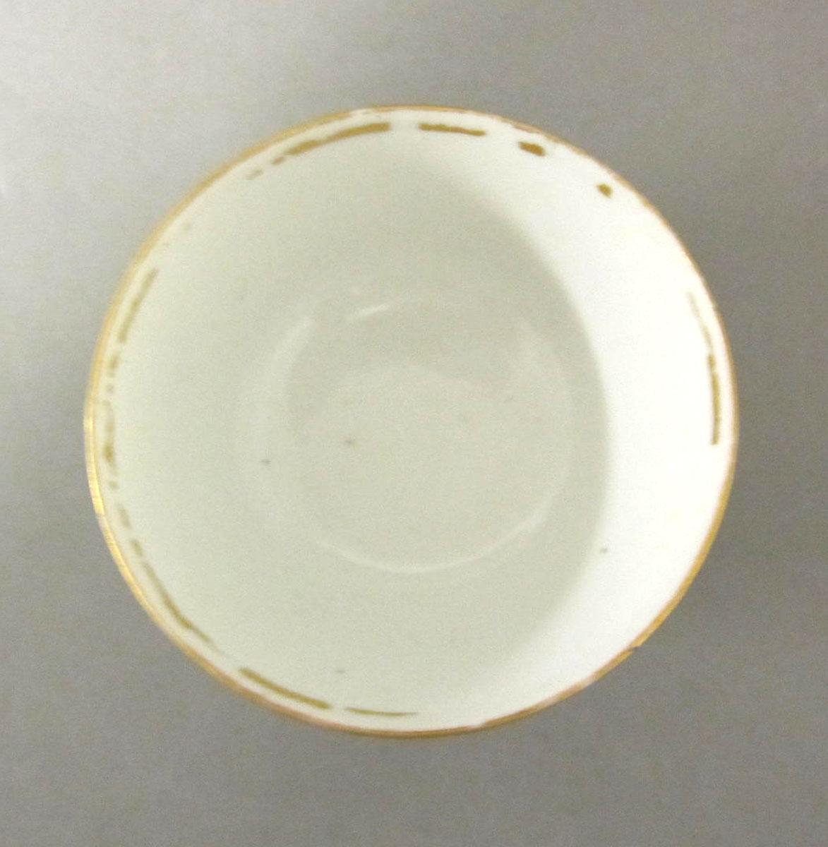1970.0405.001 Porcelain teabowl top