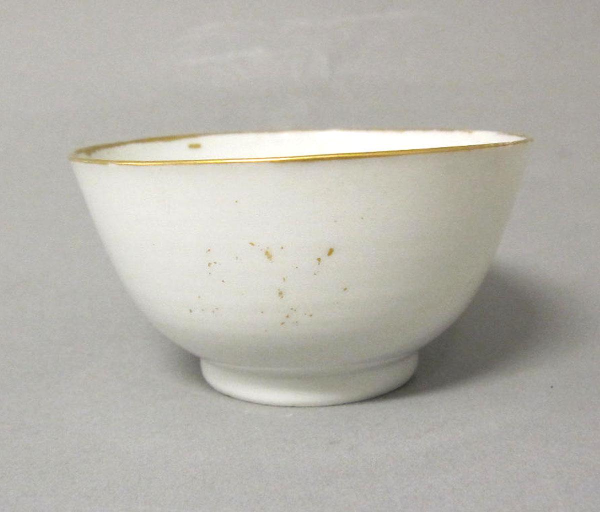 1970.0405.002 Porcelain teabowl