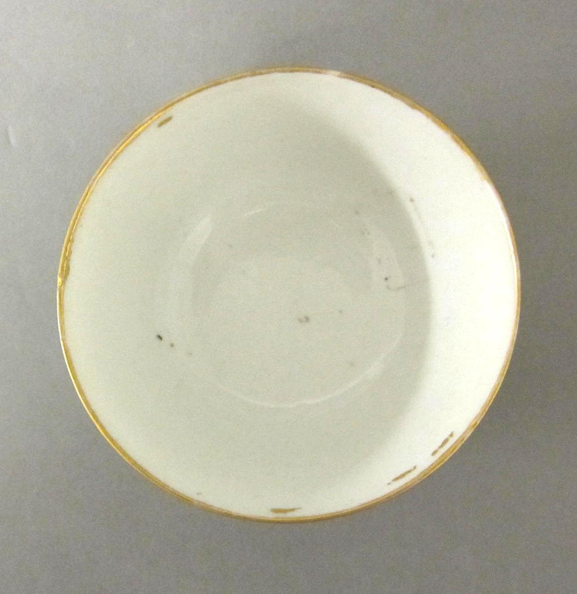 1970.0405.002 Porcelain teabowl top
