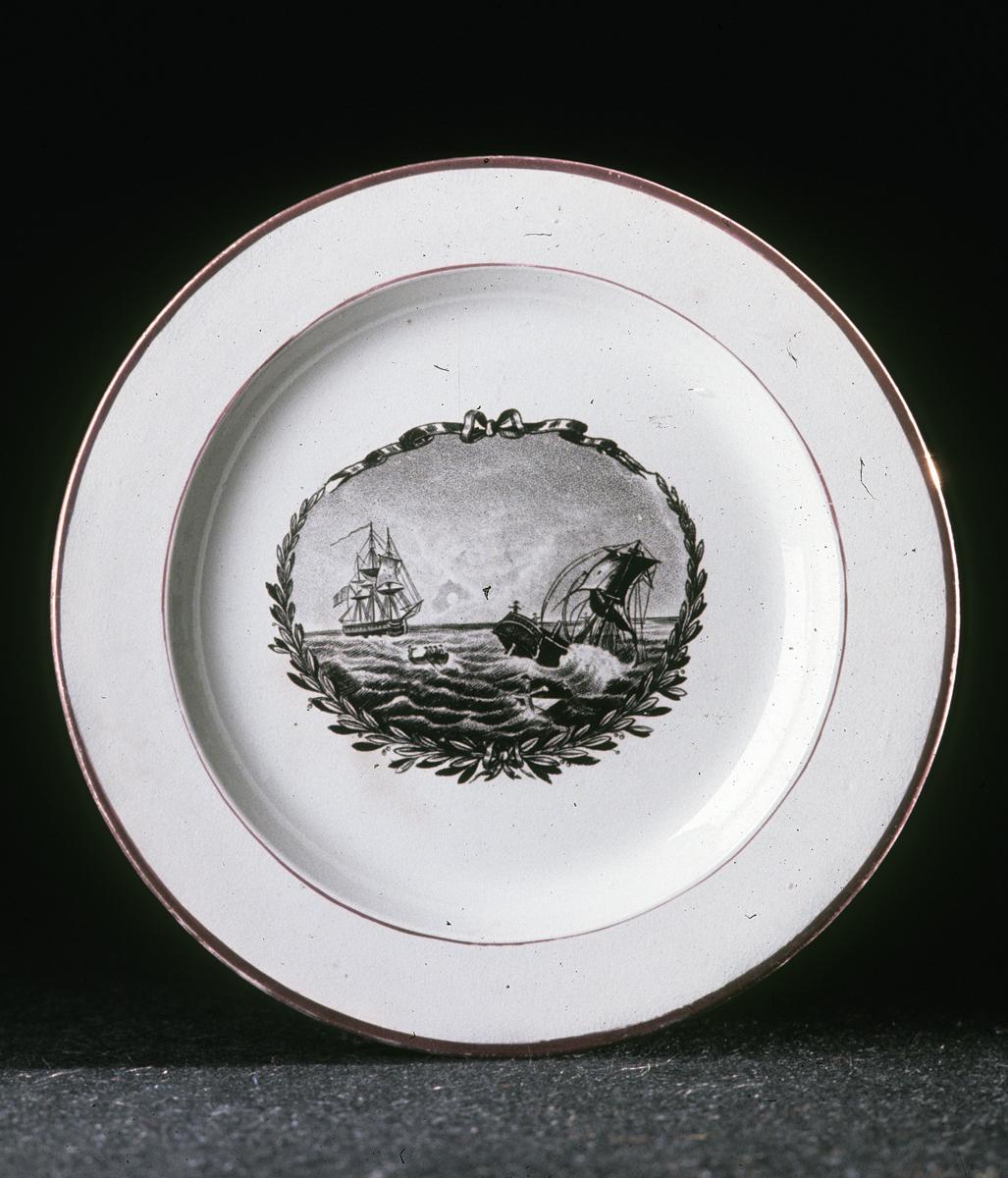1970.0411 Lusterware plate