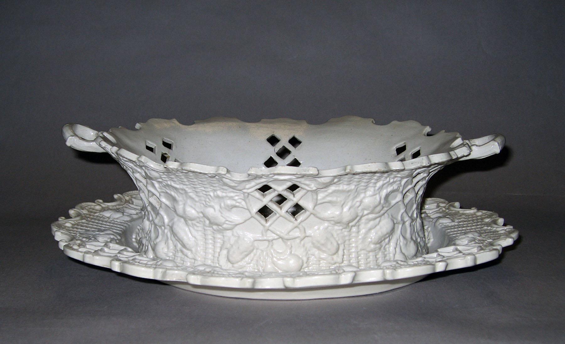 1970.0417 A, B Basket and stand