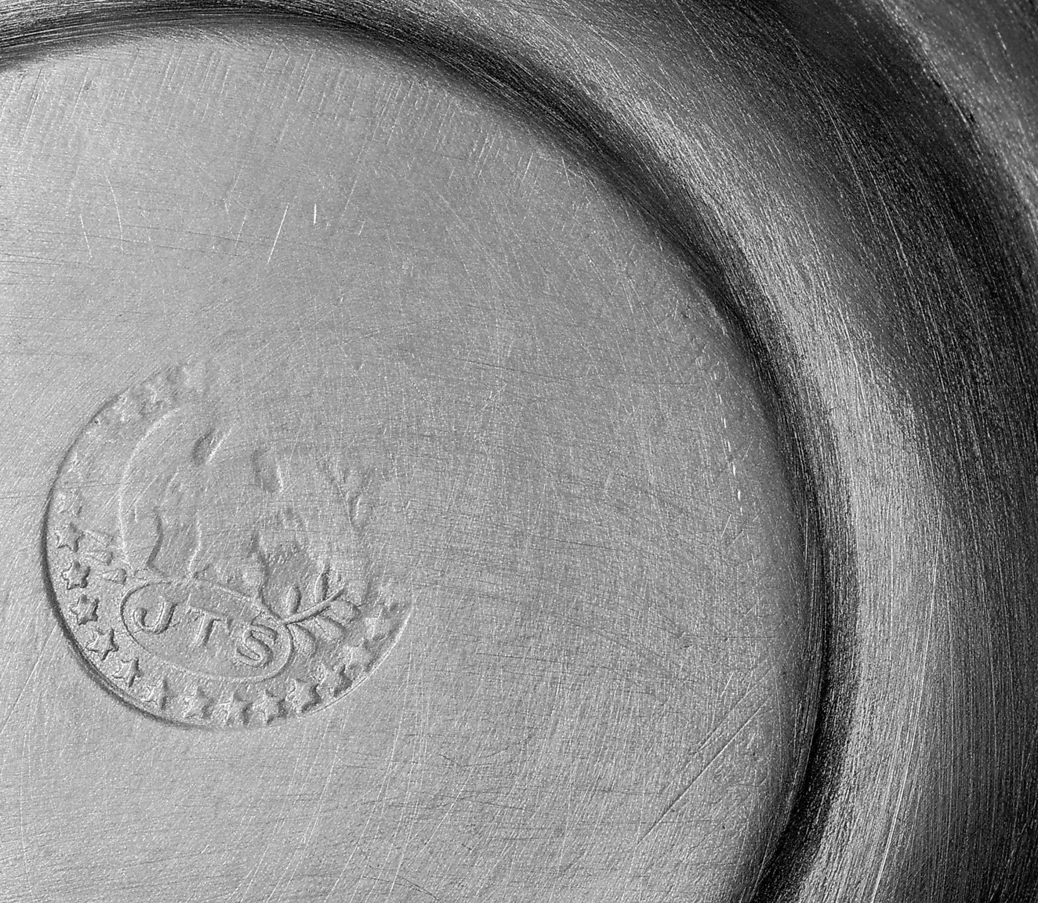 1970.0426 Pewter porringer (mark)