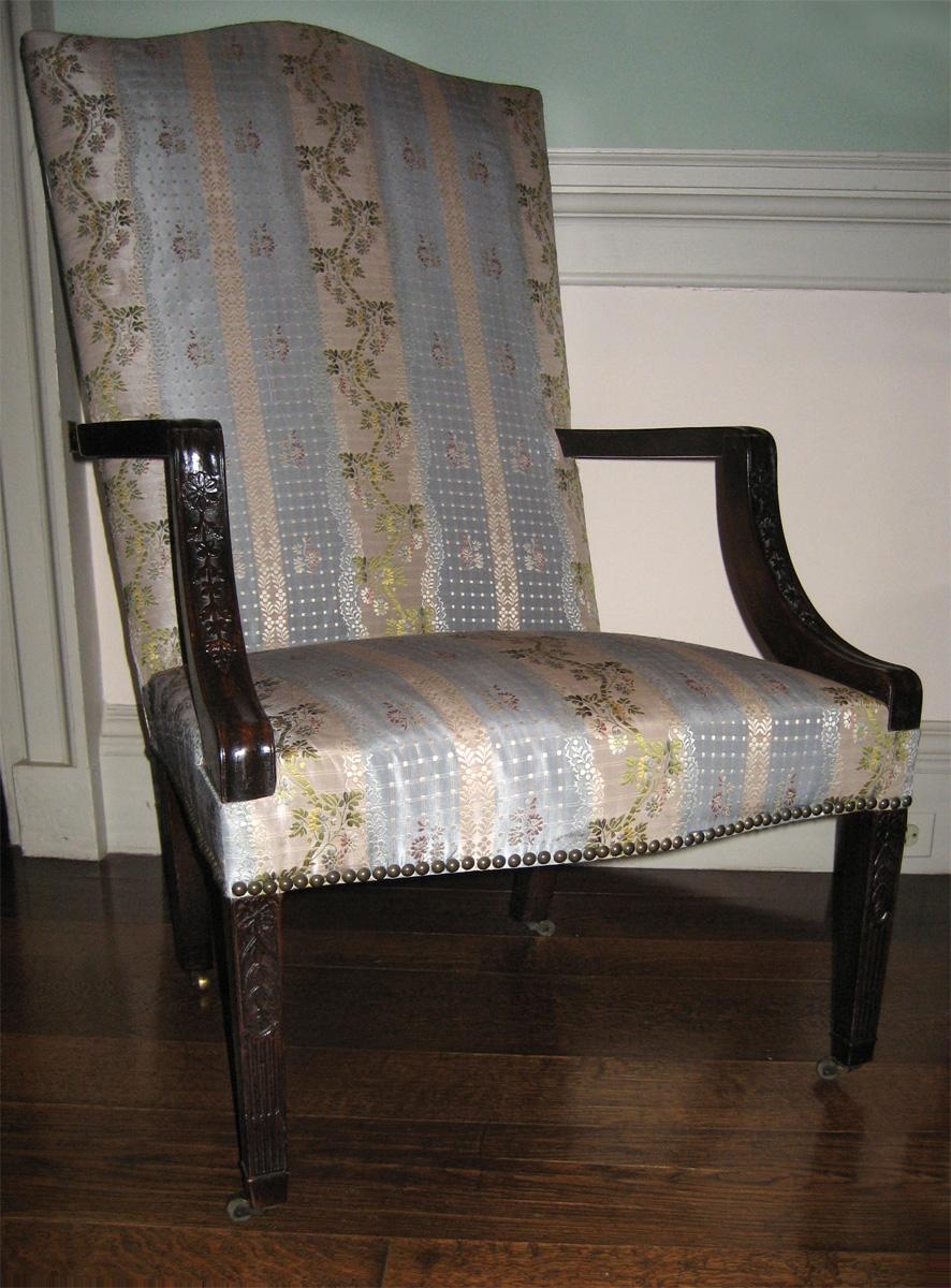 1957.0653 lolling chair view 1