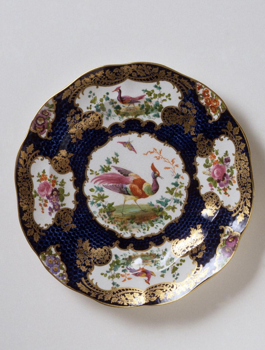 1970.0433 Earthenware plate