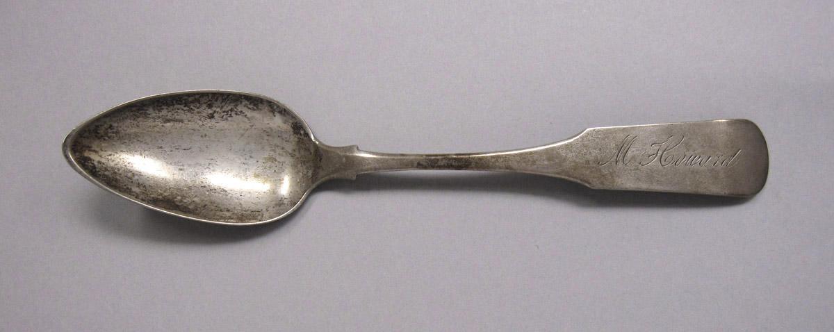 1970.0448 Spoon, upper surface
