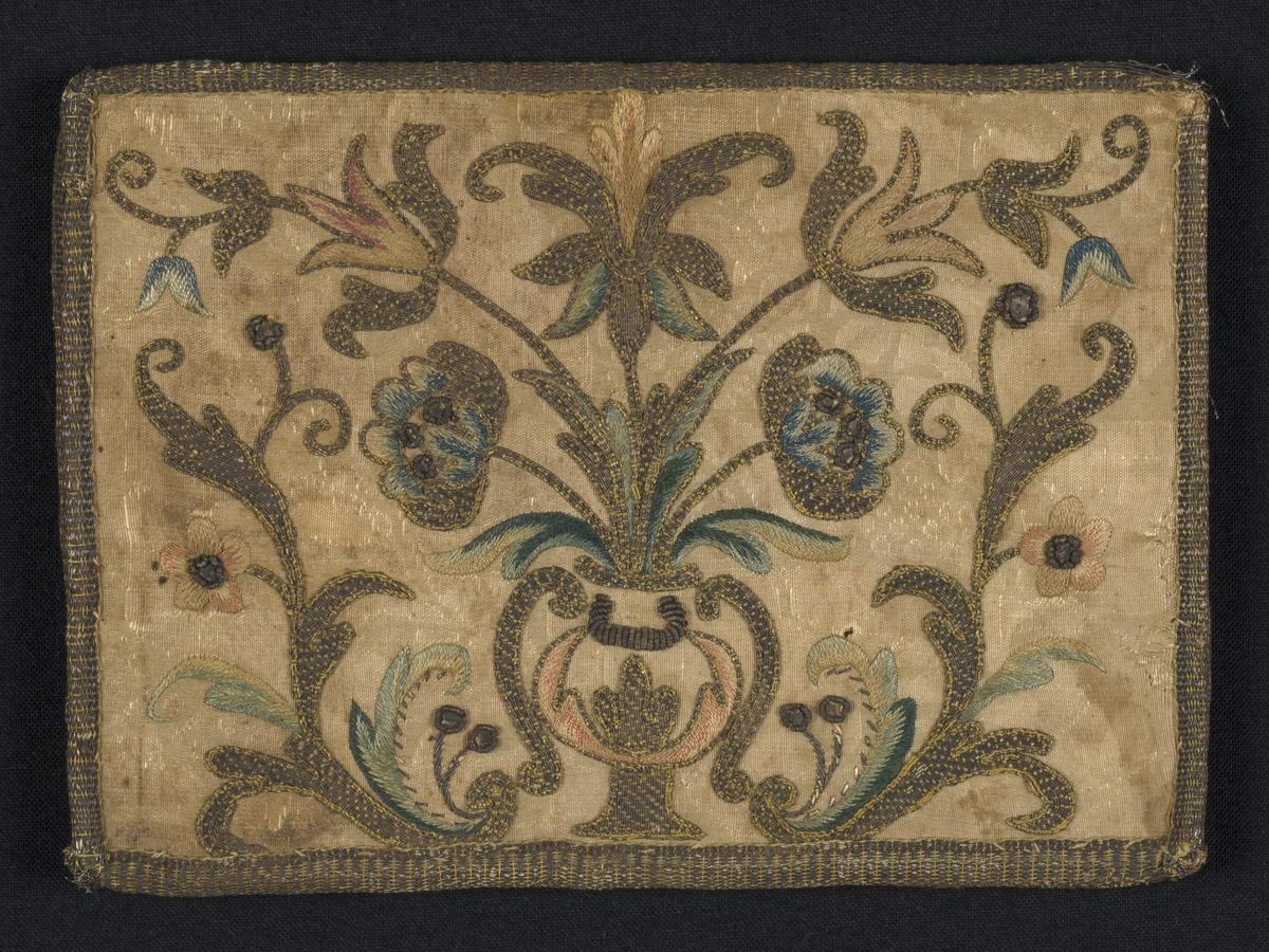 1970.0506 Pocketbook (view 2)