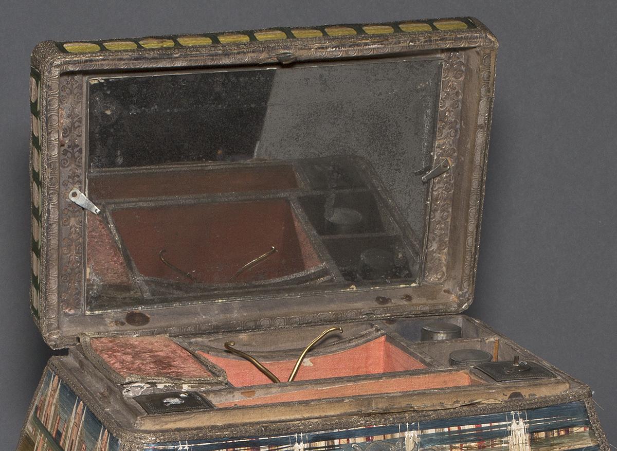 1970.0507 A Casket, View 2 Detail
