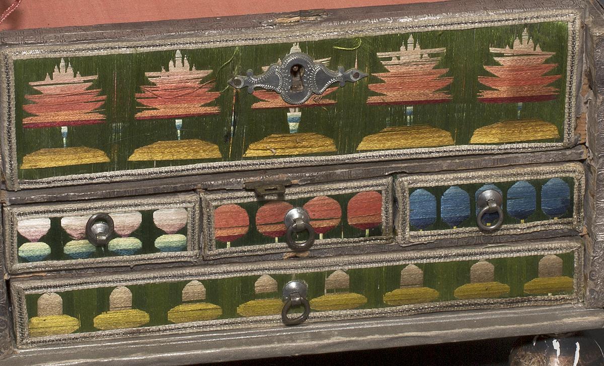 1970.0507 A Casket, View 3 Detail 3