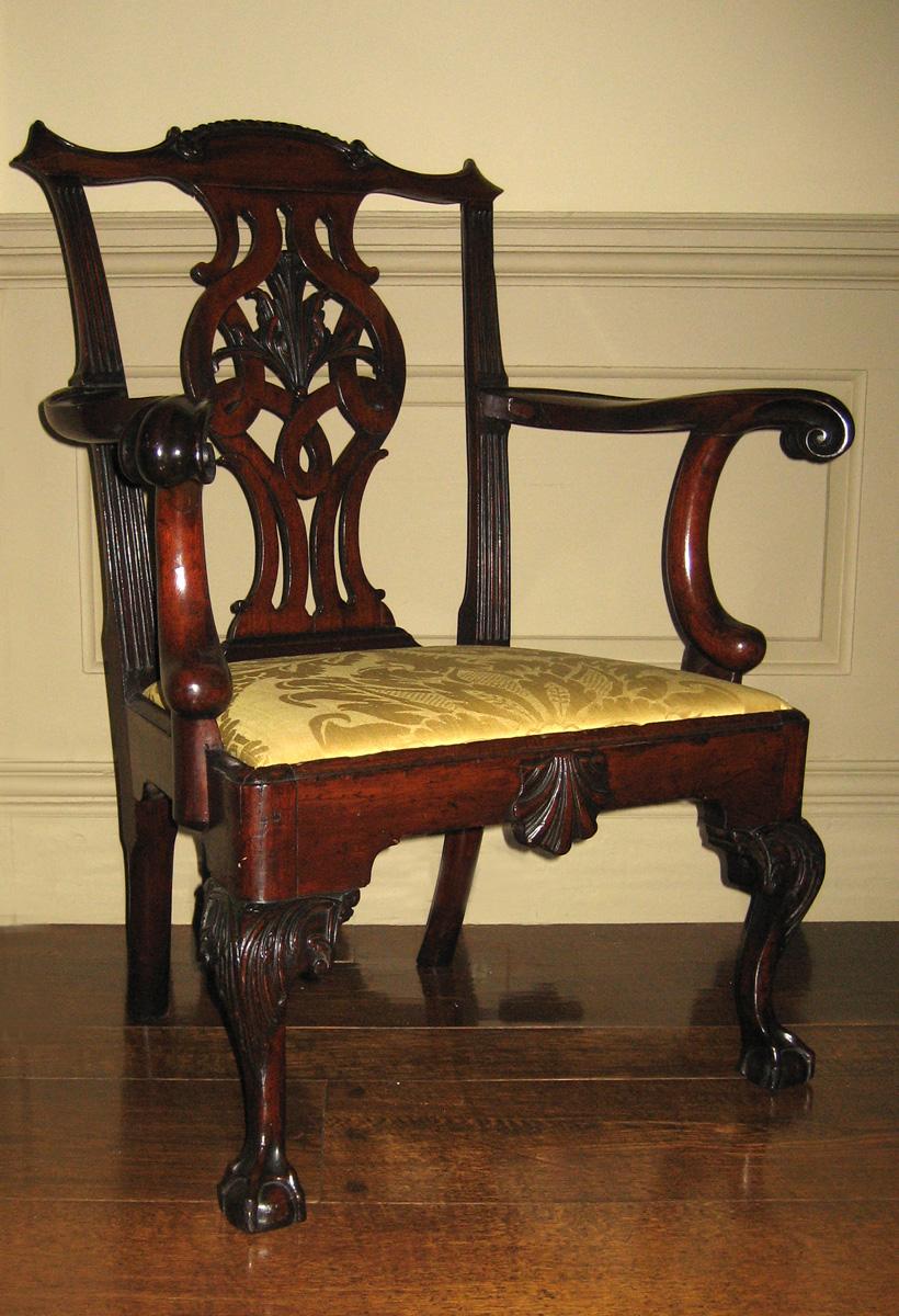 1957.0667 chair with 1984.0653.003 slip seat view 1