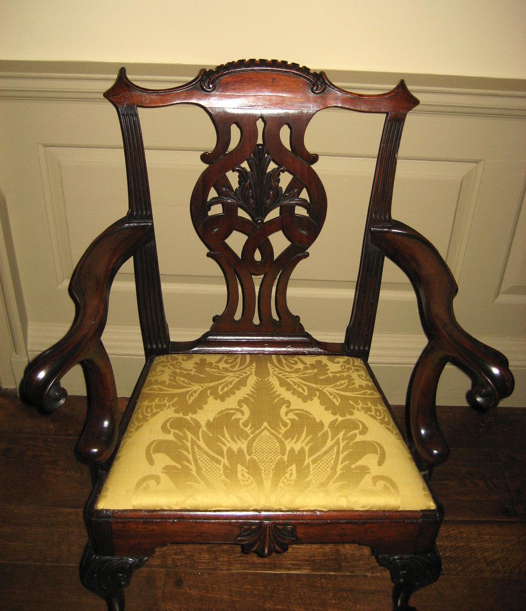 1957.0667 chair with 1984.0653.003 slip seat view 2
