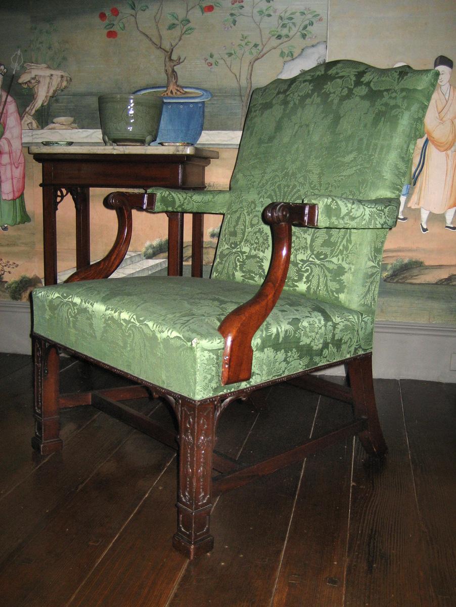 1957.0668 Armchair view 3
