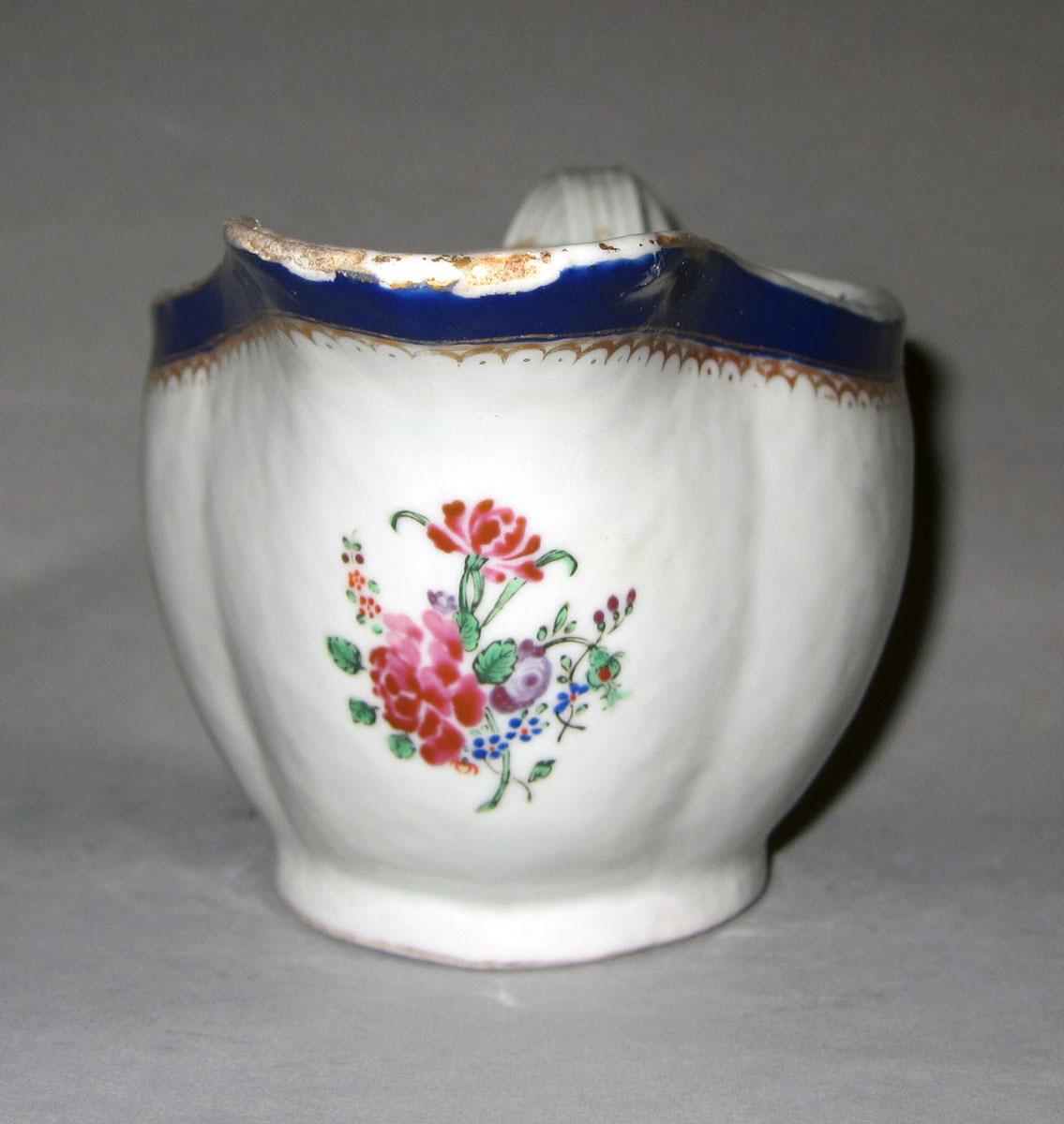 1970.0597.002 Porcelain sauceboat medallion