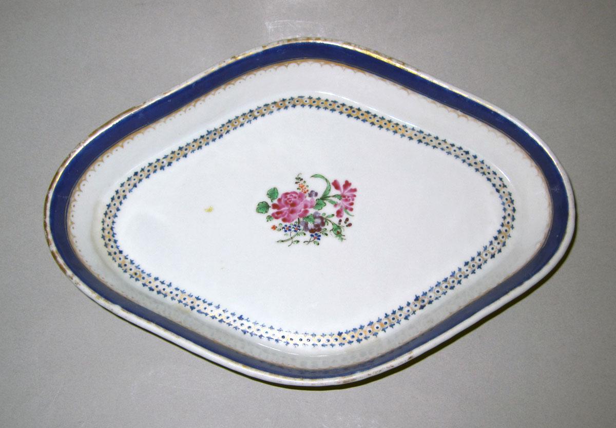 1970.0617.003 Porcelain dish