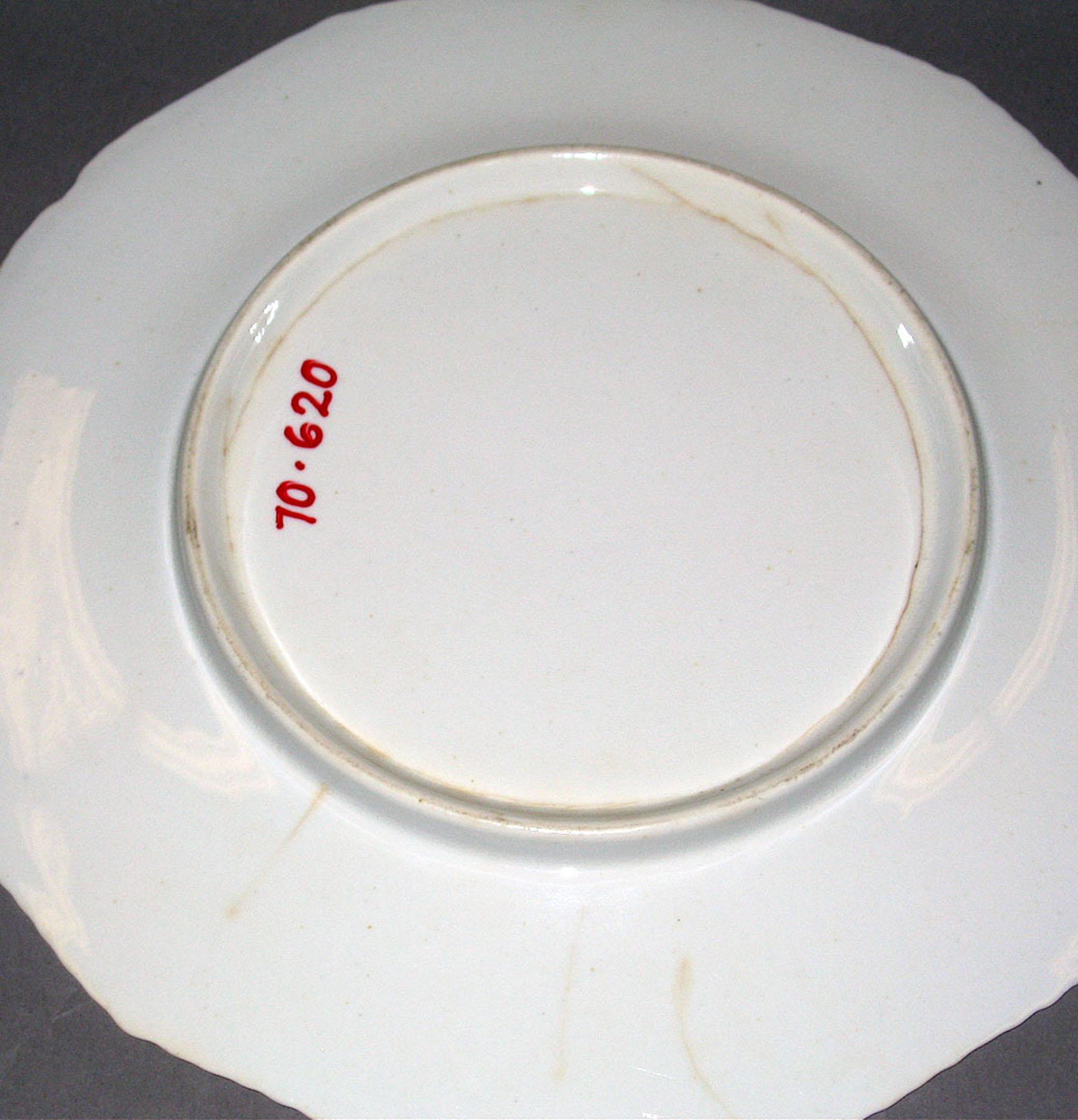 1970.0620 Bone-china plate (underside)