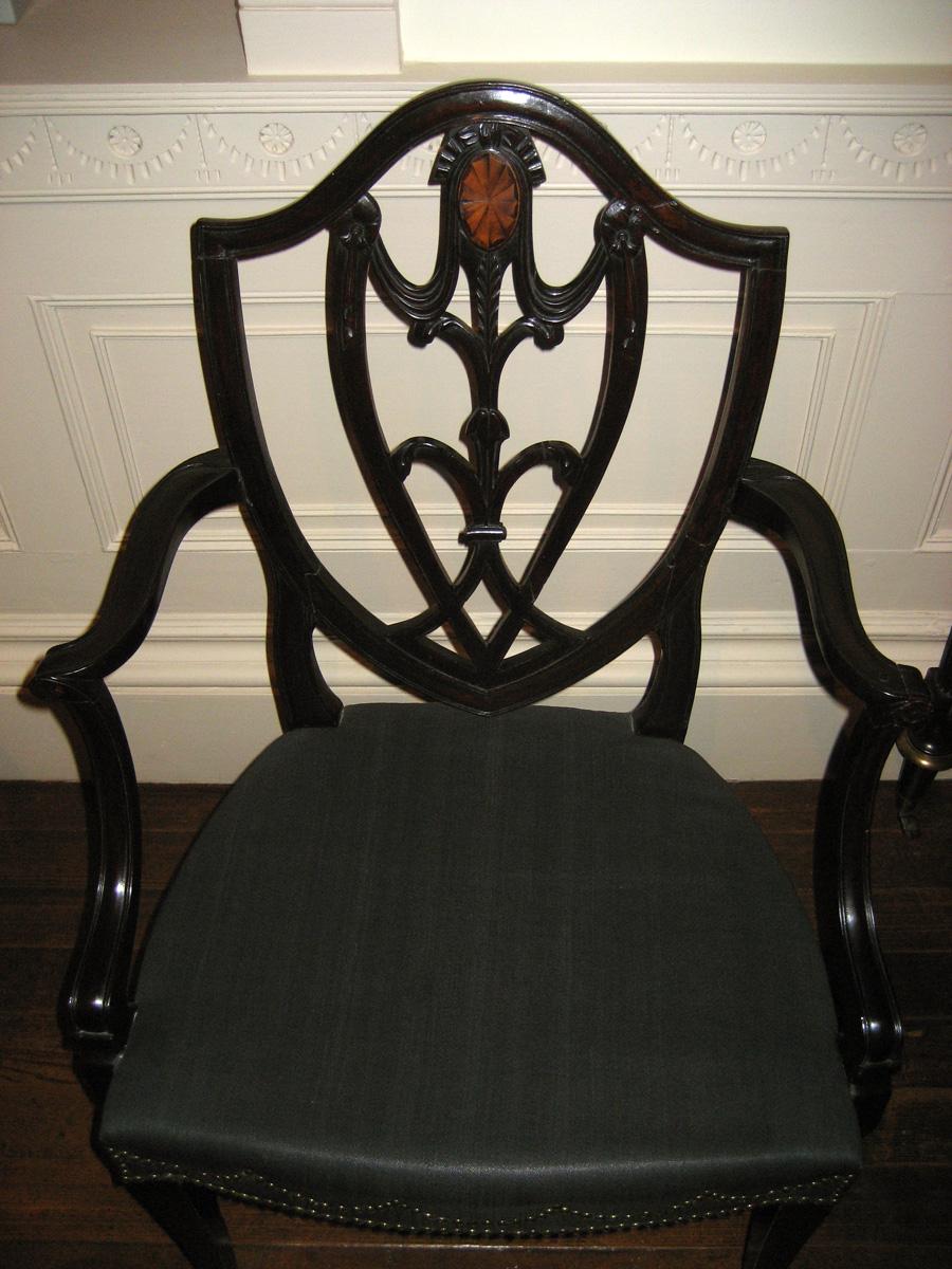 1957.0672.001 Armchair view 2