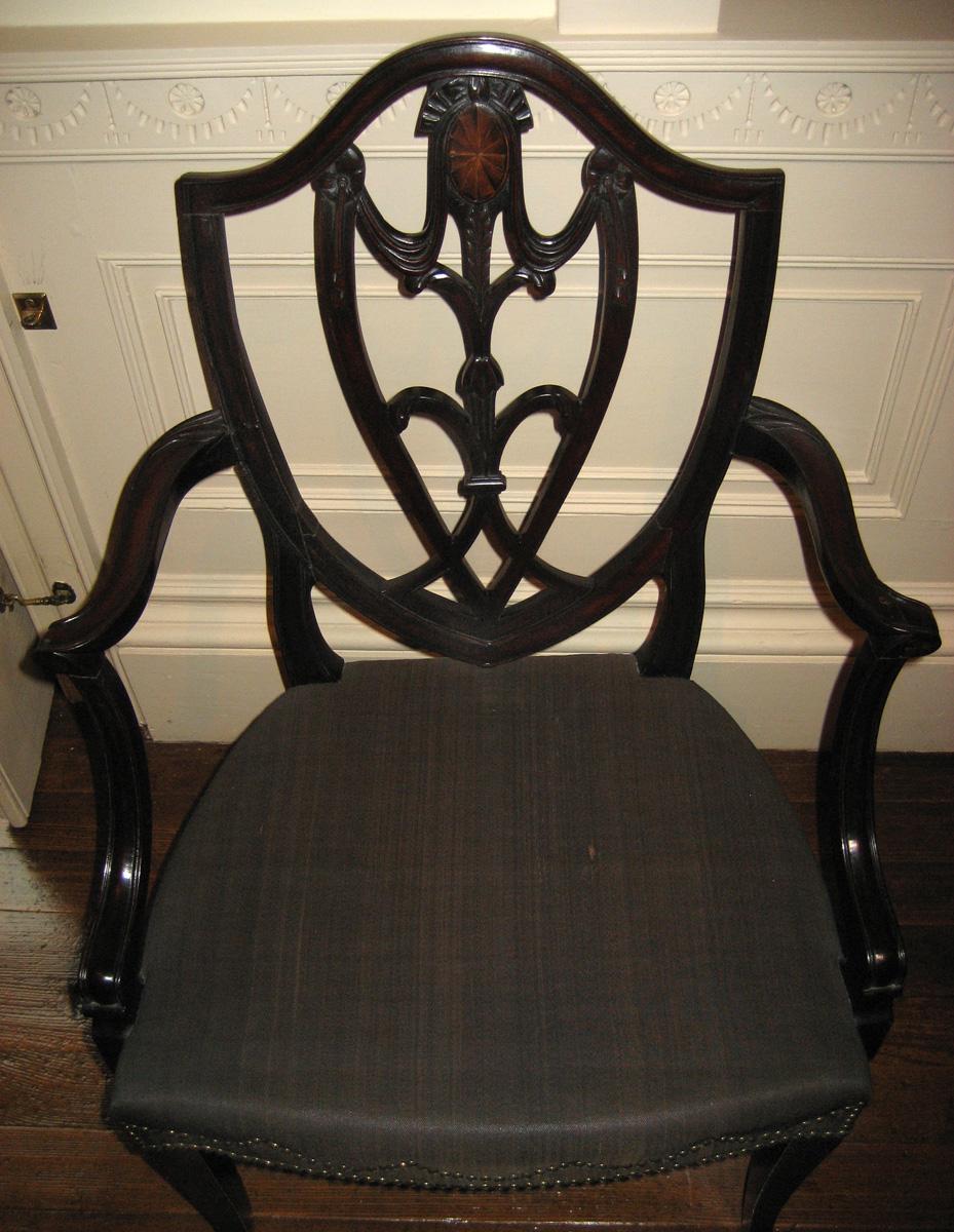 1957.0672.002 Armchair view 2