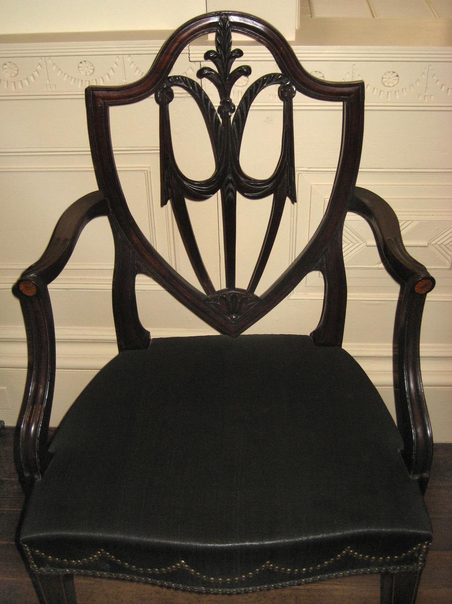 1957.0673 Armchair view 3