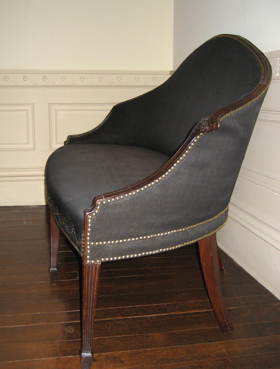 1957.0684.001 Cabriole Sofa view 2