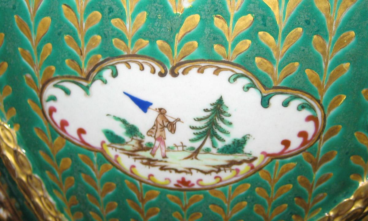 1970.0786.001 A, B Porcelain Urn detail 2