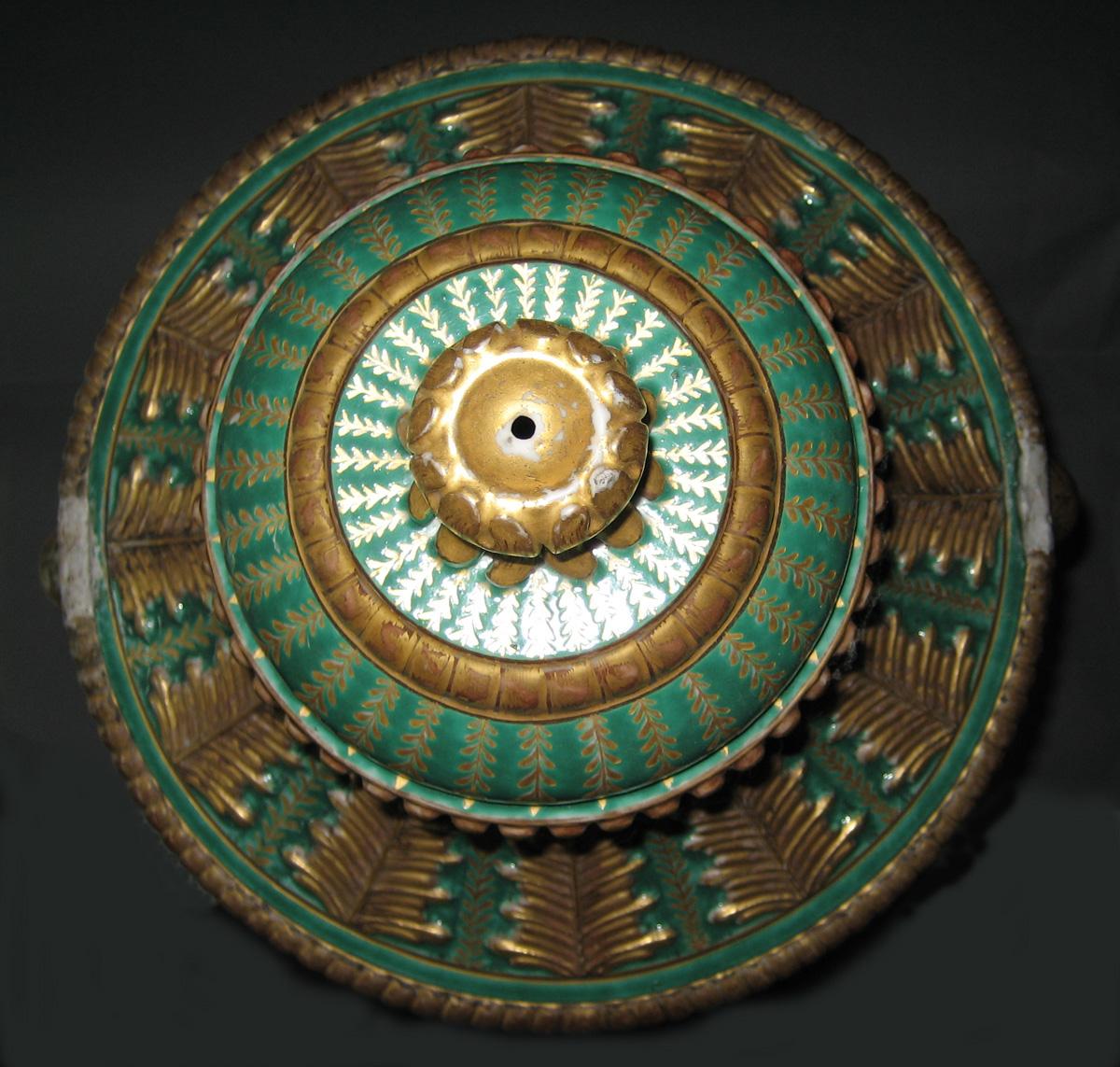 1970.0786.002 A, B Porcelain Urn top view