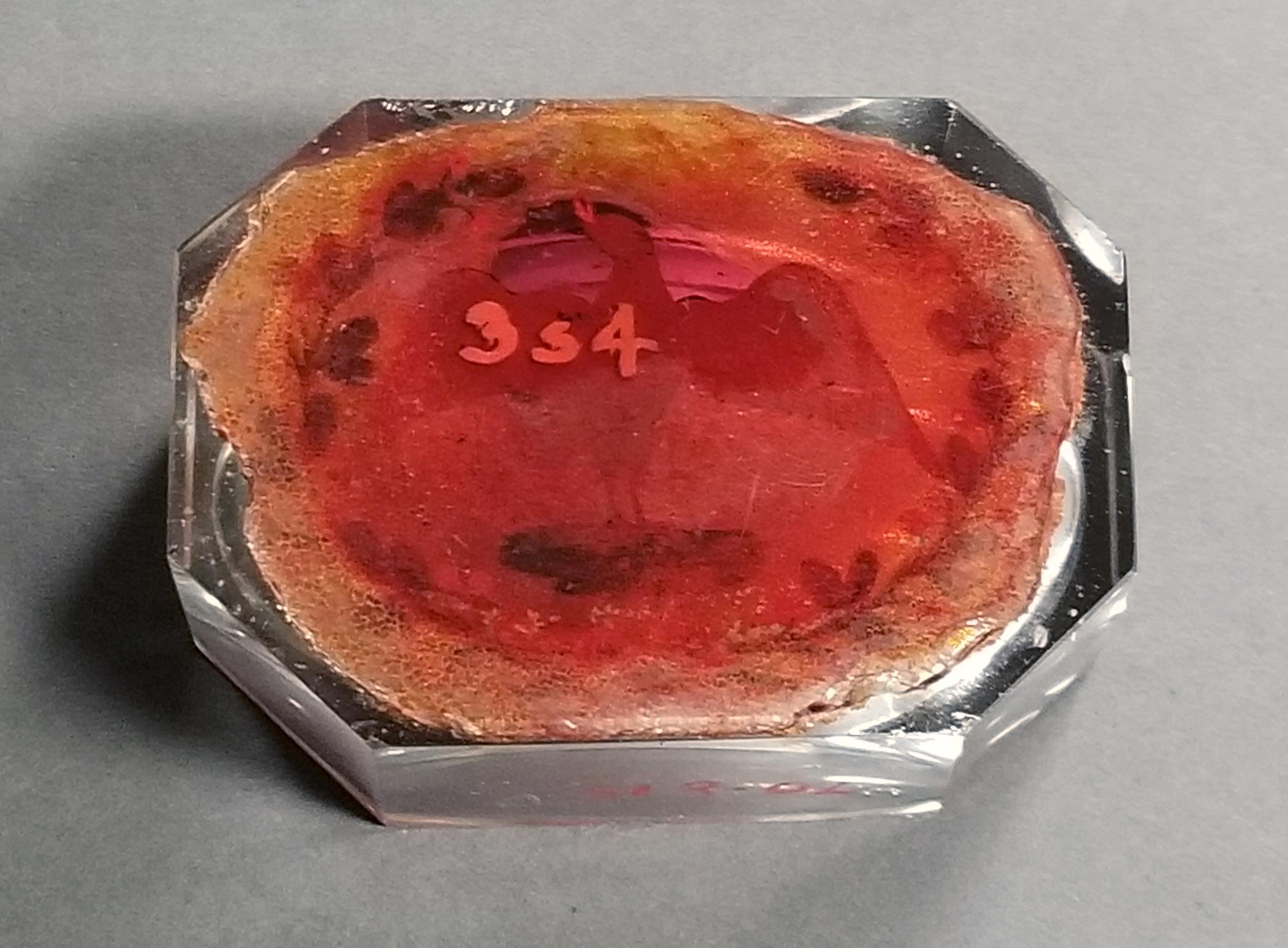 1970.0815 glass salt underside