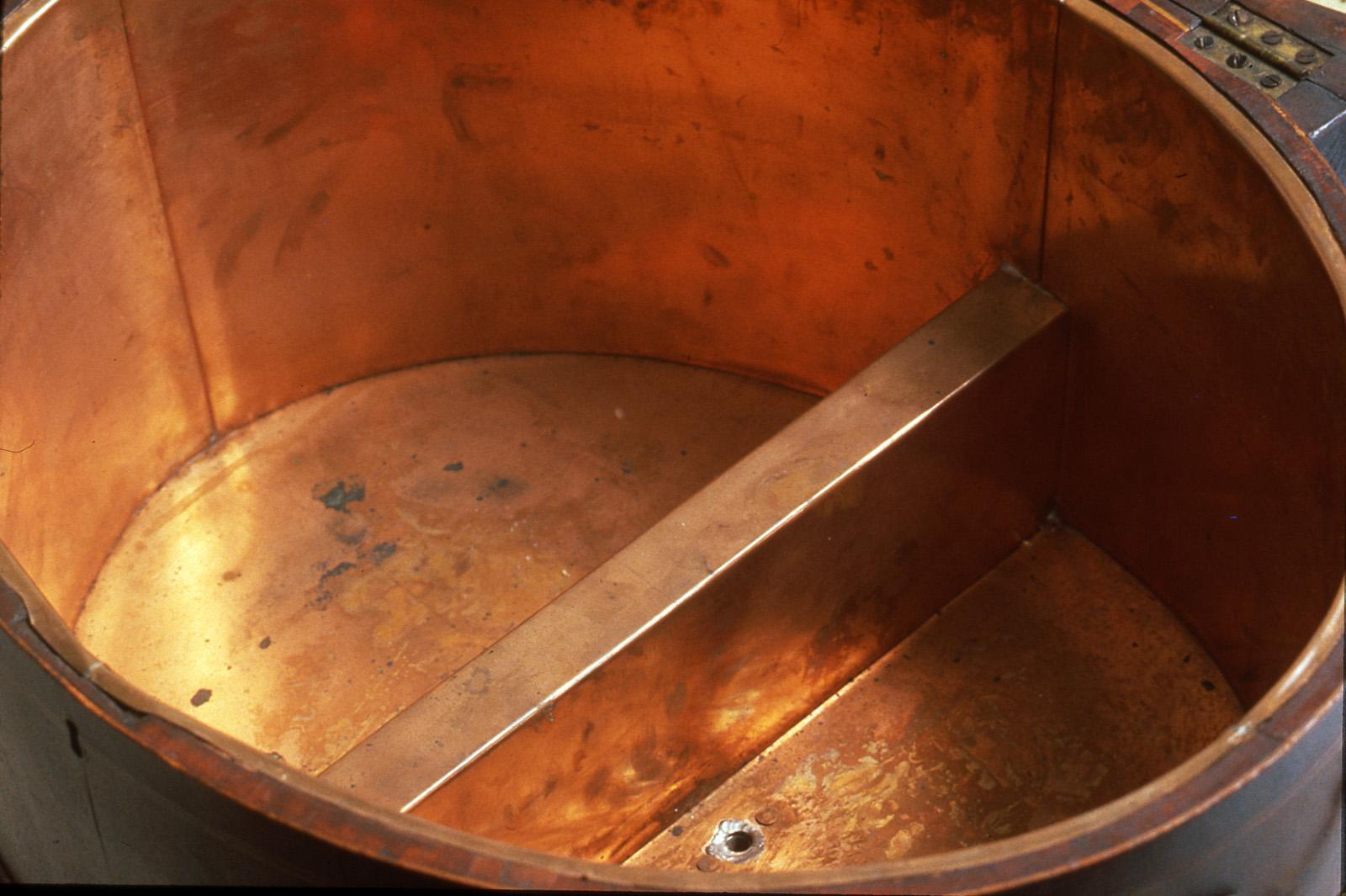 1957.0698 Wine Cooler, Cellaret interior