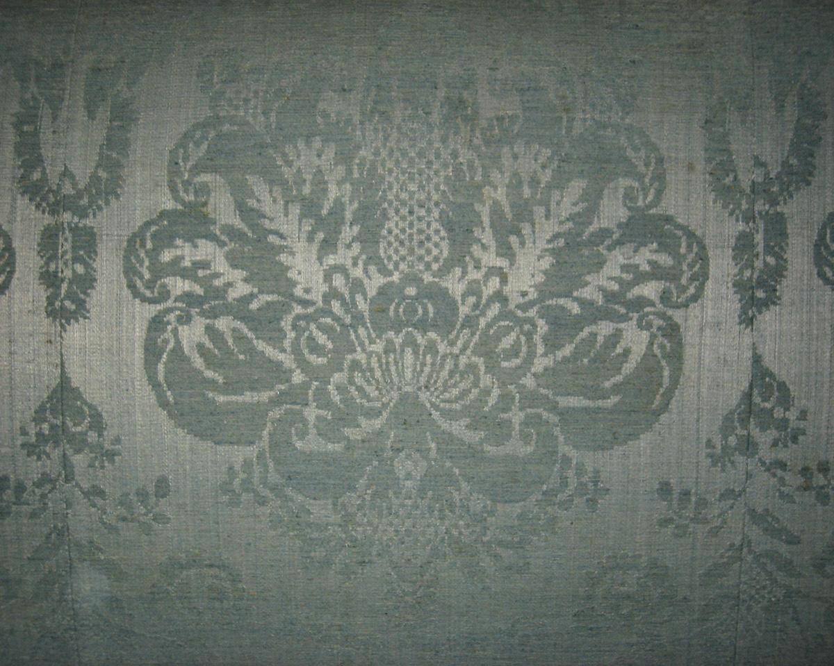 1952.0264 Sofa fabric detail