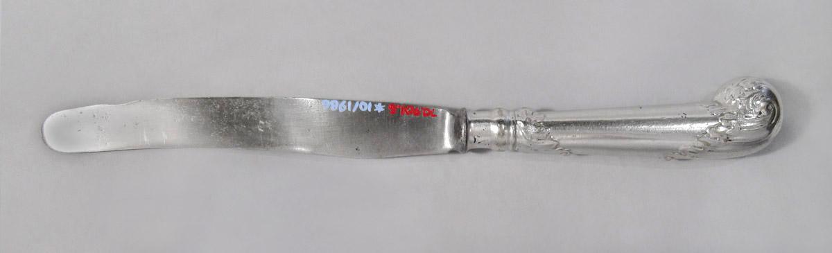 1970.0901.006 Knife, underside