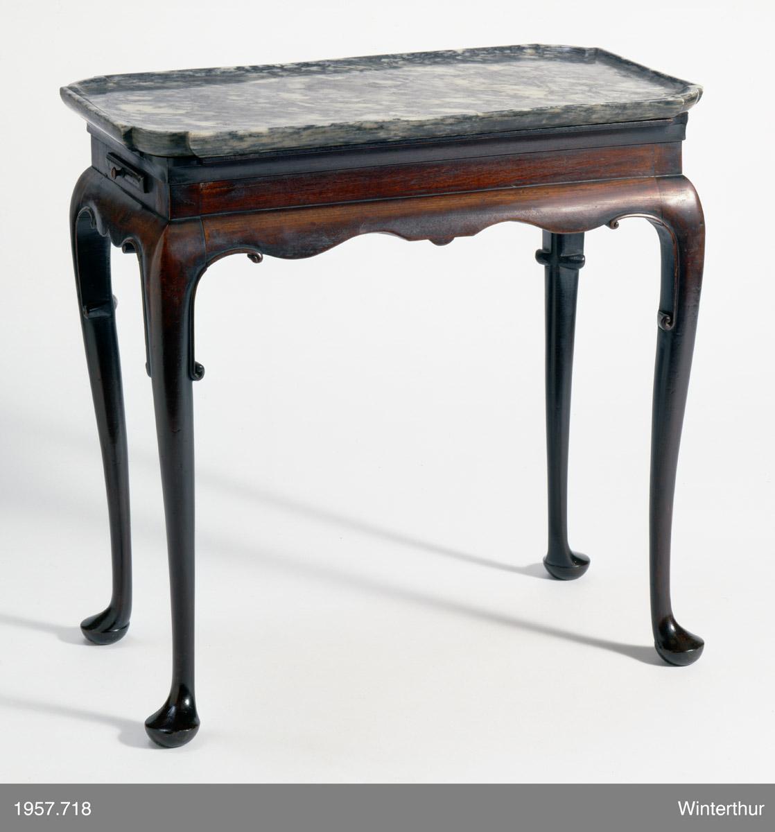 1957.0718 Table, Tea table