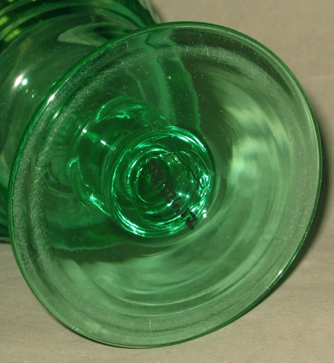 1970.1026.012 Glass goblet (underside)