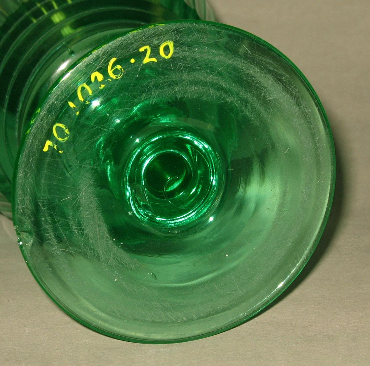 1970.1026.020 Glass goblet (underside)