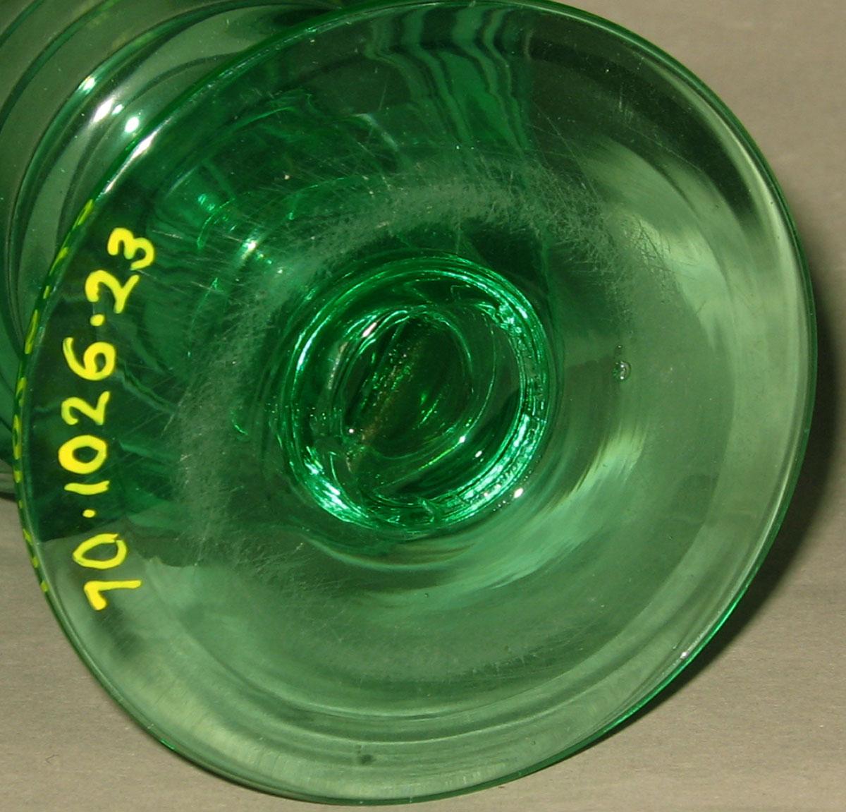 1970.1026.023 Glass goblet (underside)