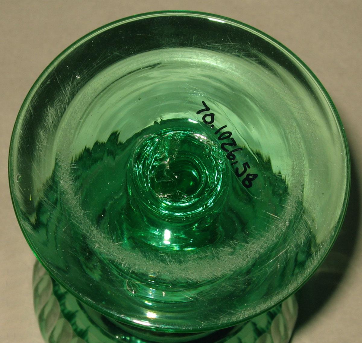 1970.1026.058 Glass wineglass (underside)