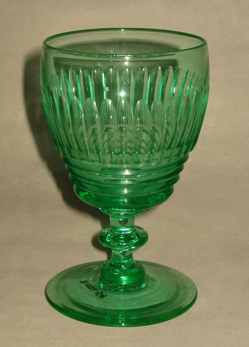 1970.1026.059 Glass wineglass