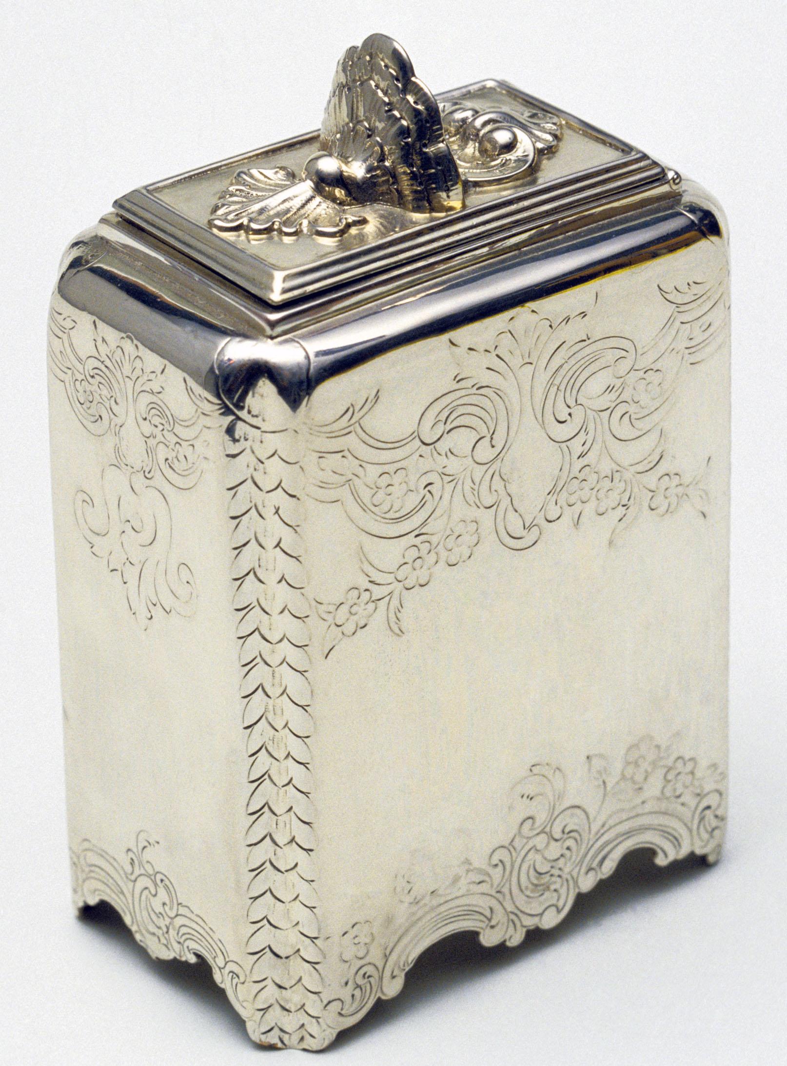 1970.1028 Tea Cannister, view 1