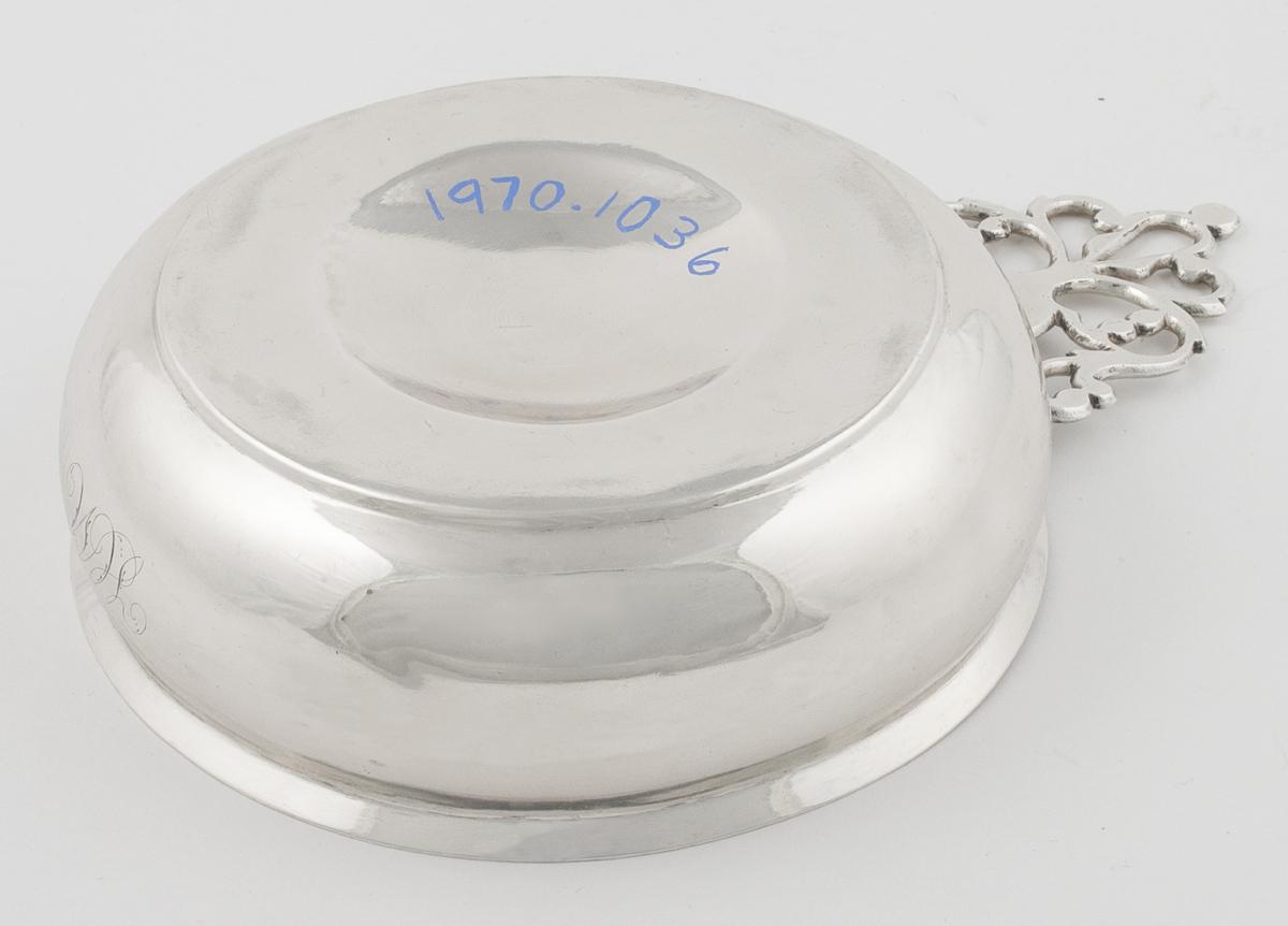 1970.1036 Porringer, View 2