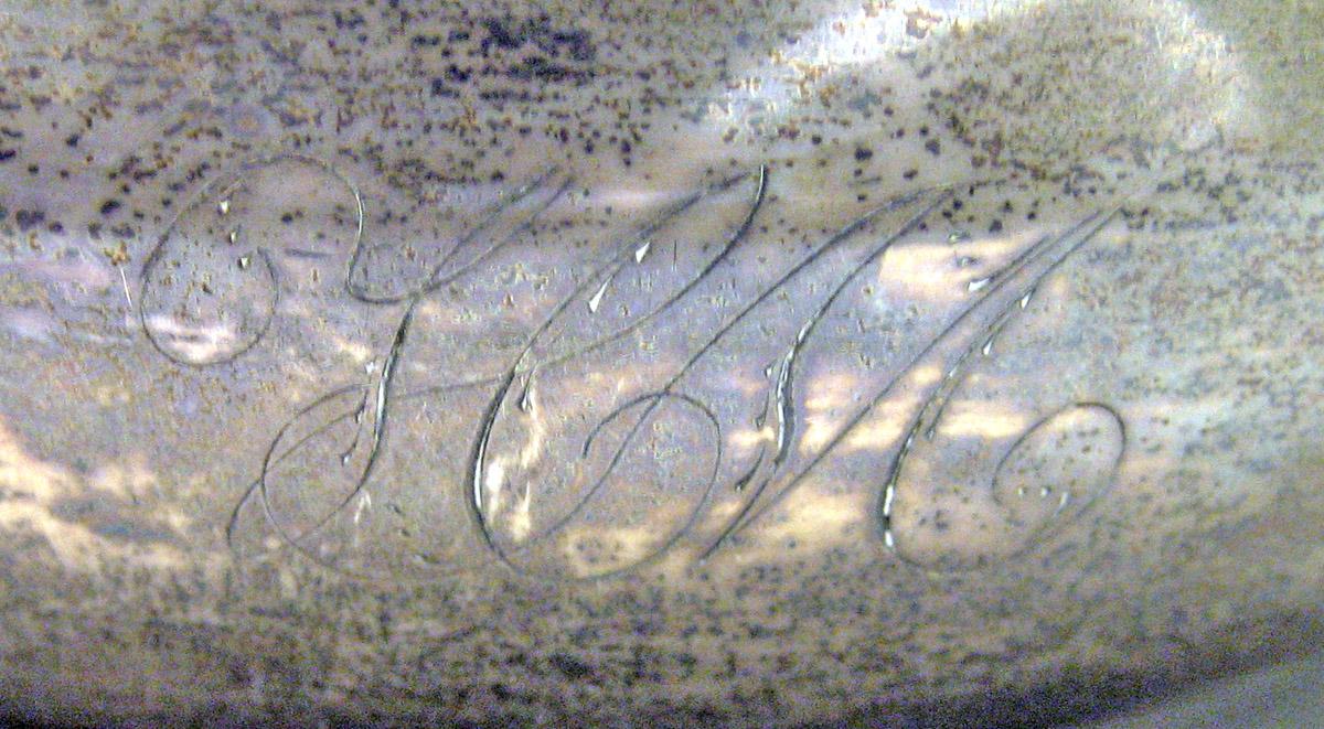 1970.1036 Silver Porringer engraving 2