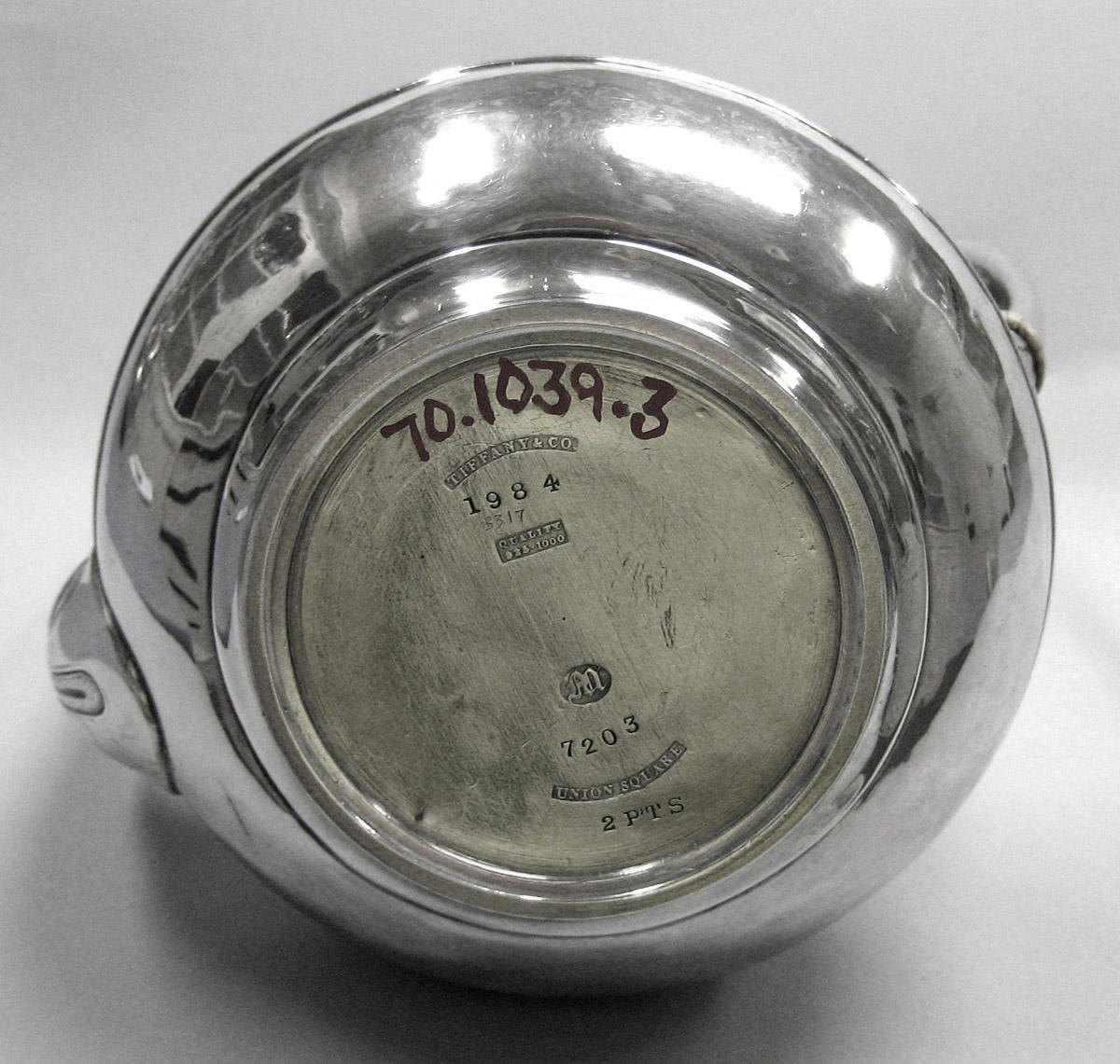 1970.1039.003 Coffee pot, underside