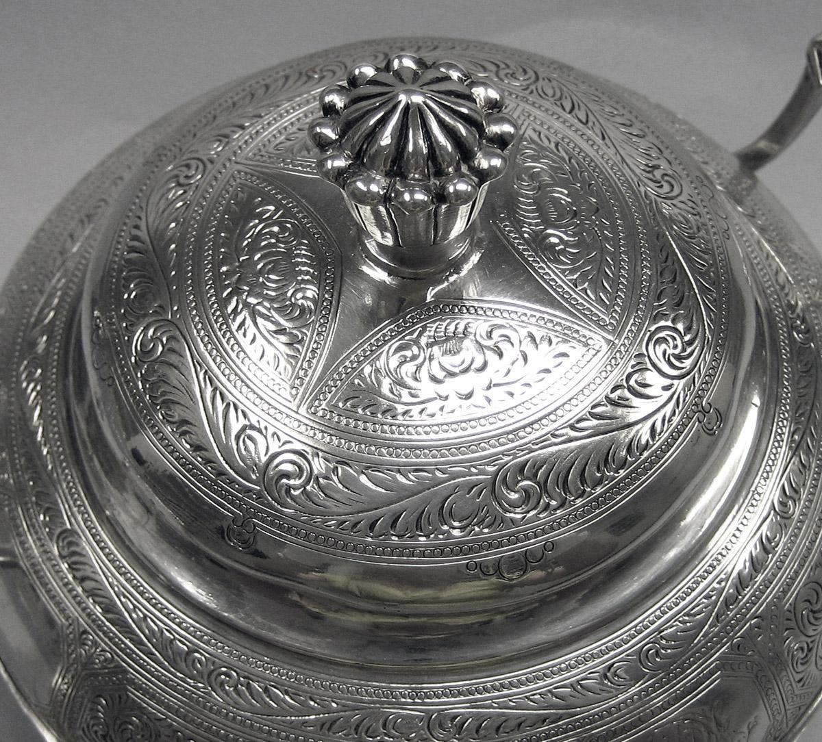 1970.1039.006 A Bowl, B Cover, top view
