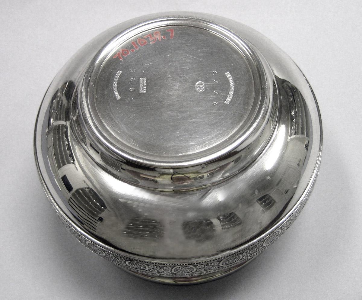 1970.1039.007 Bowl, underside