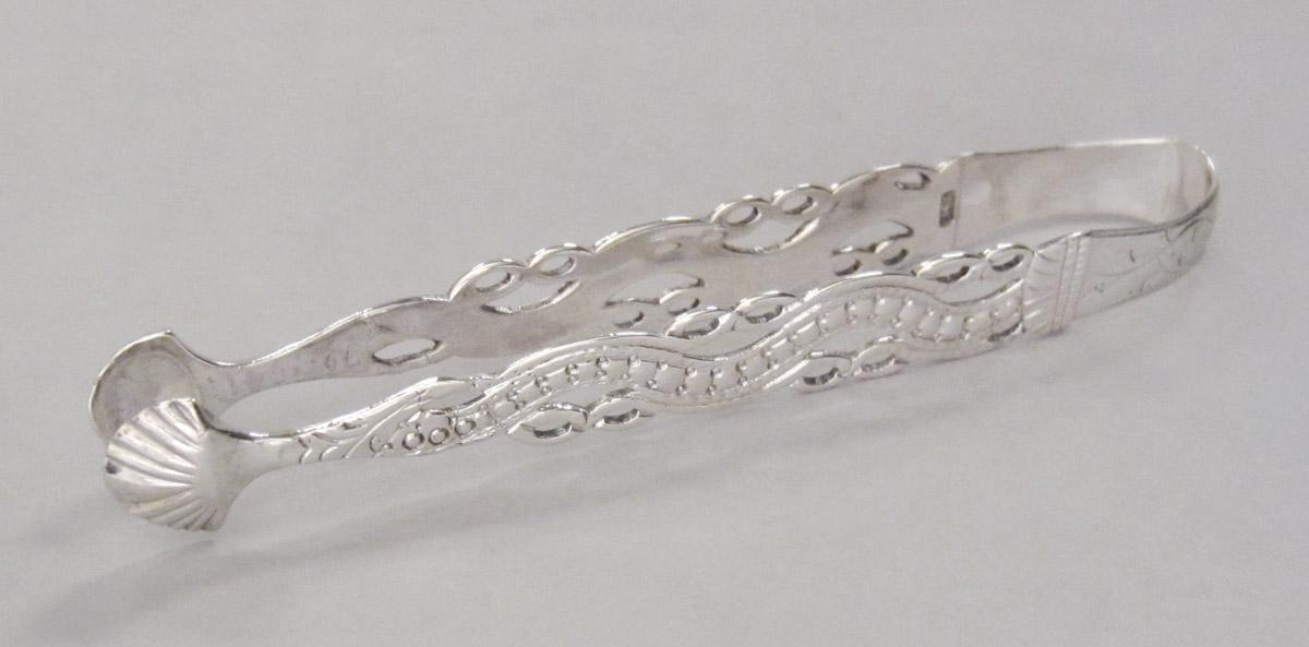 1970.1041 Tongs, view 2
