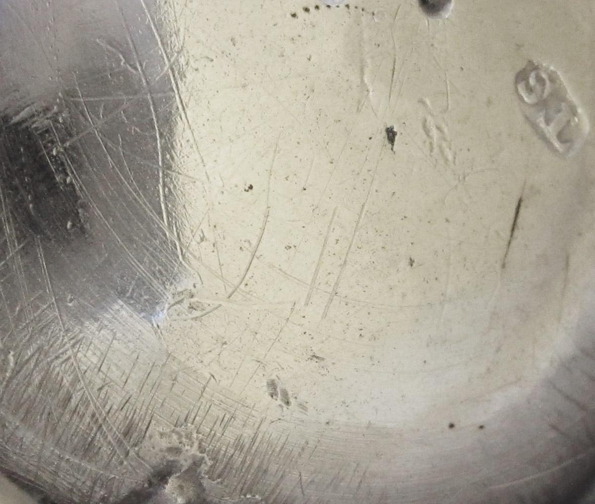 1970.1082 A Sugar bowl, inscription 2
