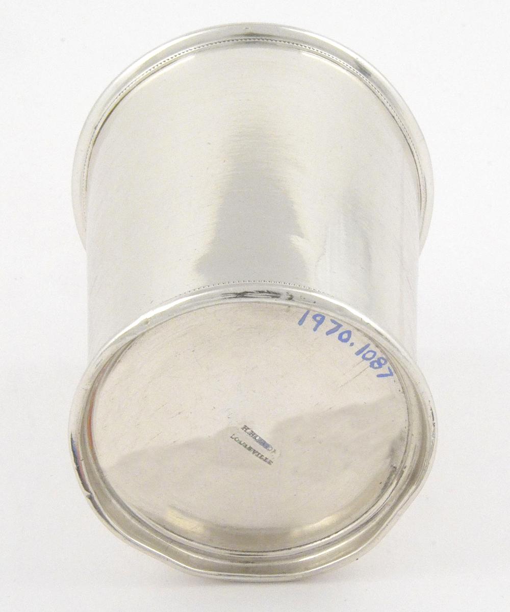 1970.1087 Beaker, View 2