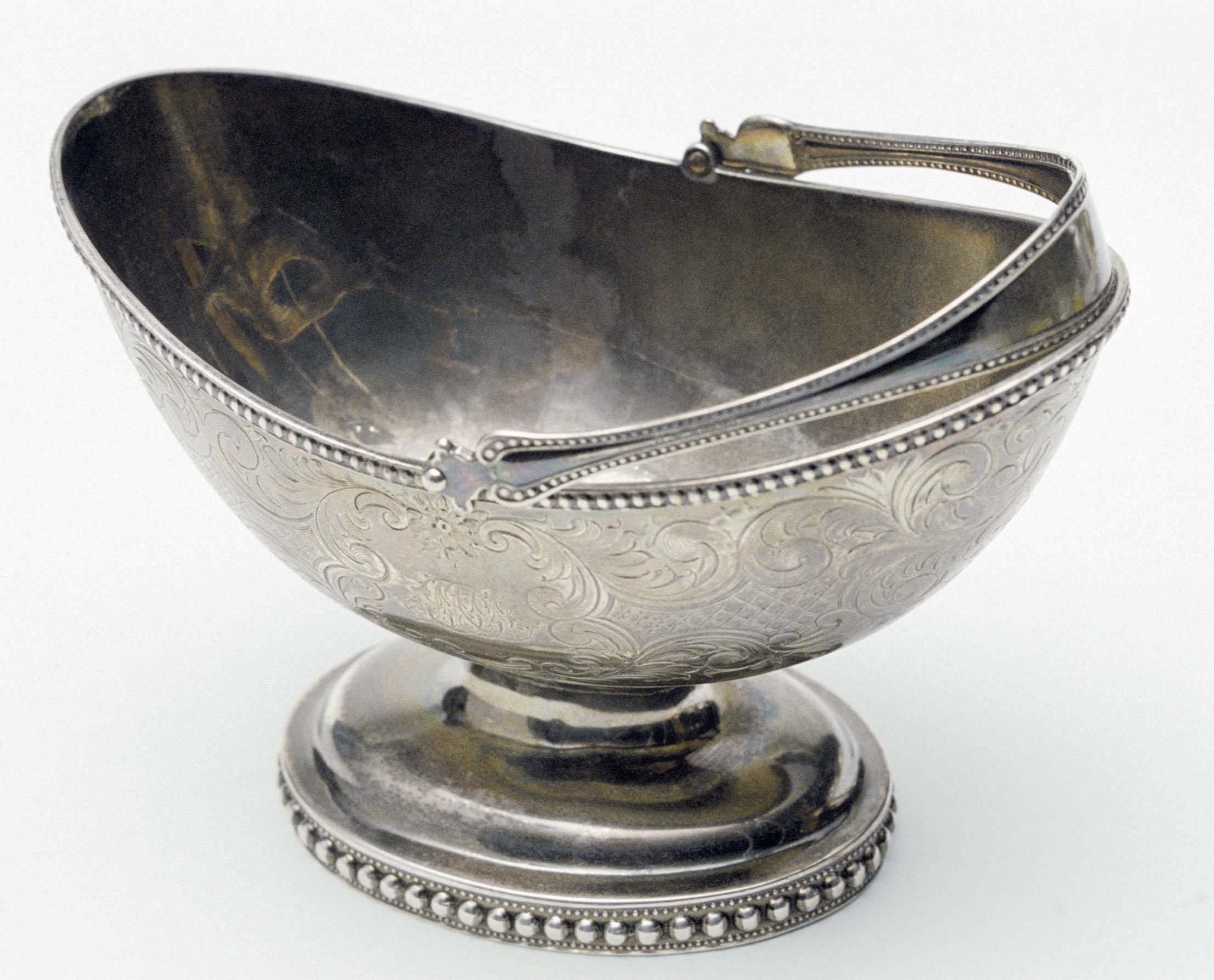 1970.1098 Bowl, Sugar Bowl, view 2