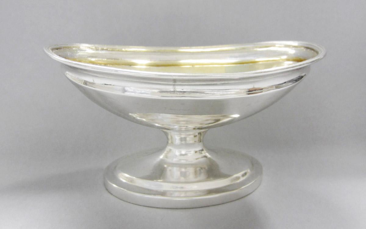 1970.1119.003 Salt cellar, side 2