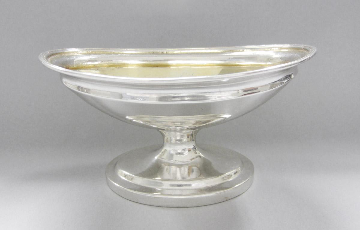 1970.1119.004 Salt cellar, side 2