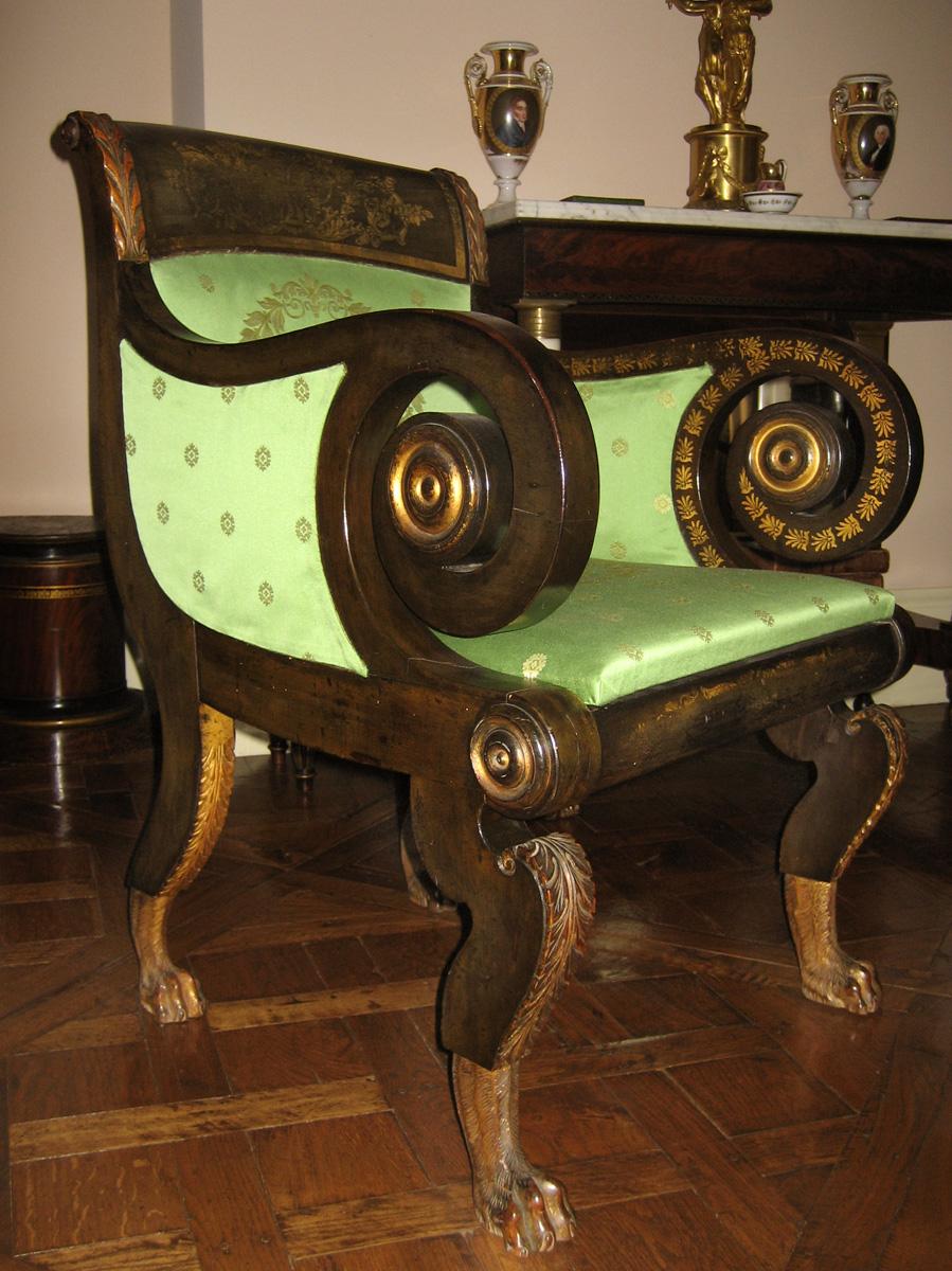 1957.0739 Armchair view 3
