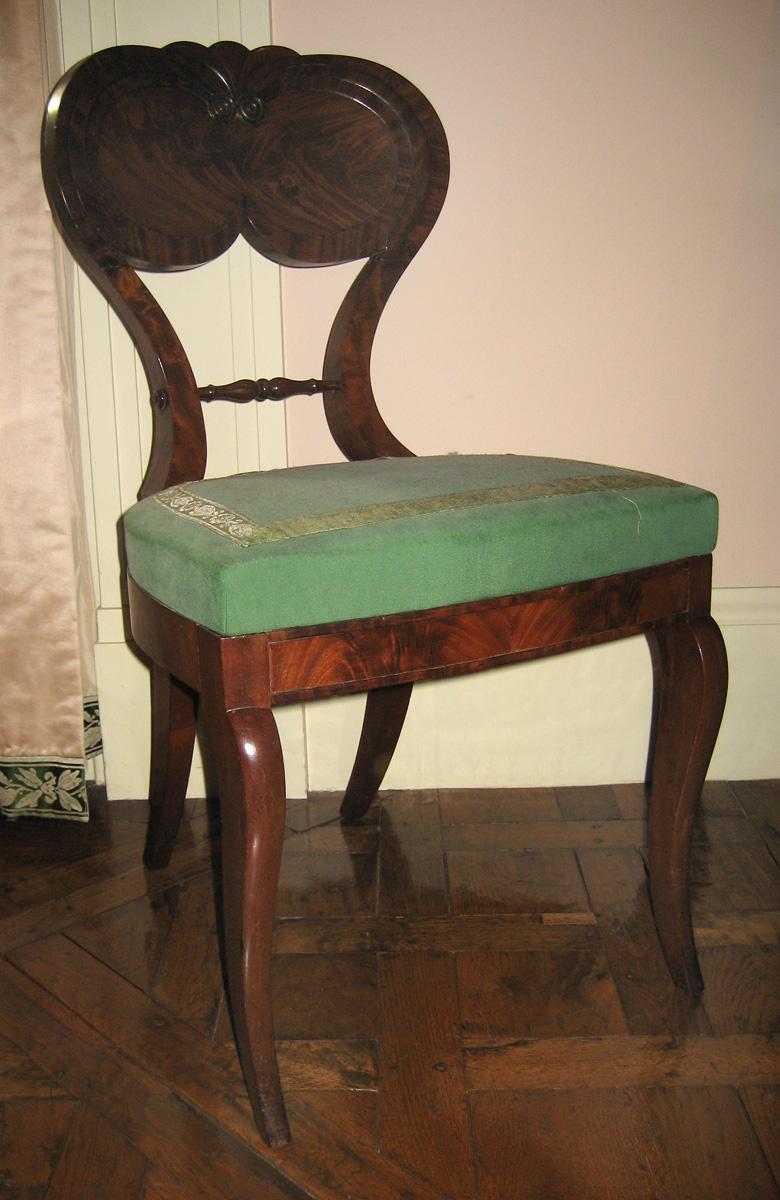 1957.0740.004 Side chair and 1984.0622.002 slip seat view 1