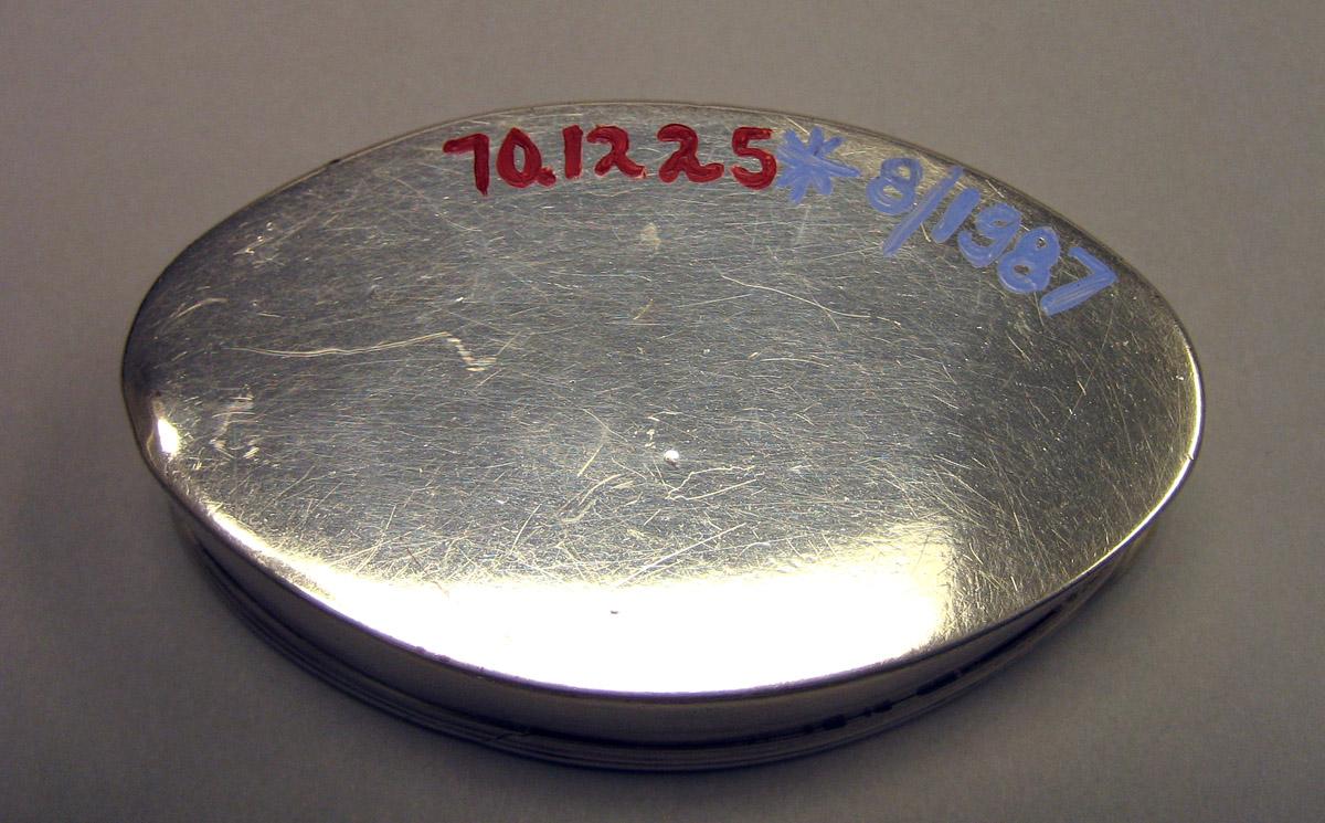 1970.1225 Silver Snuff Box underside